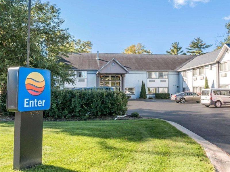 Comfort Inn Траверс-Сіті Екстер'єр фото