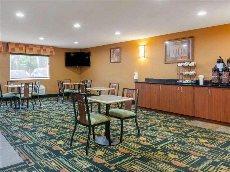 Comfort Inn Траверс-Сіті Екстер'єр фото