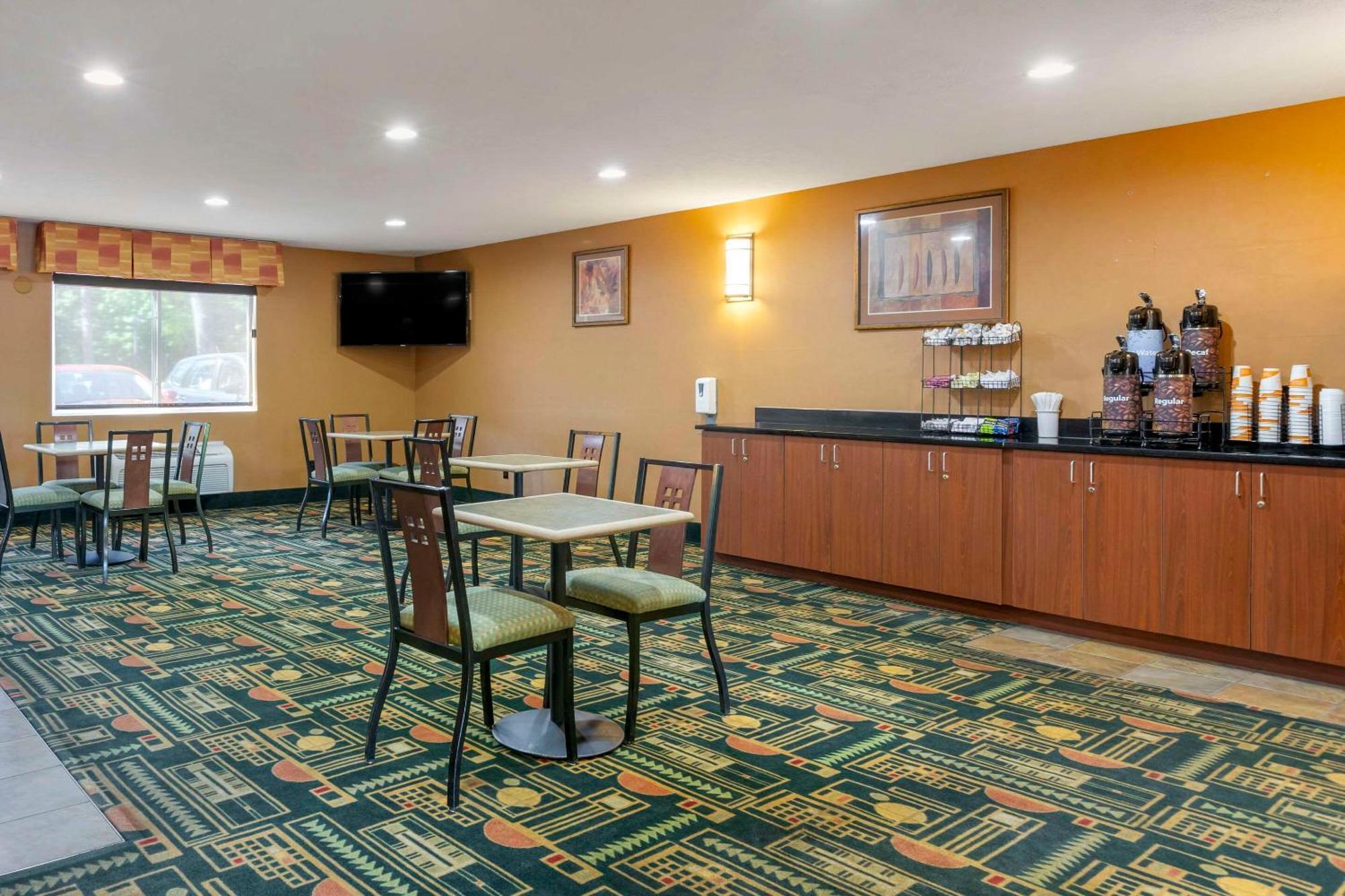 Comfort Inn Траверс-Сіті Екстер'єр фото