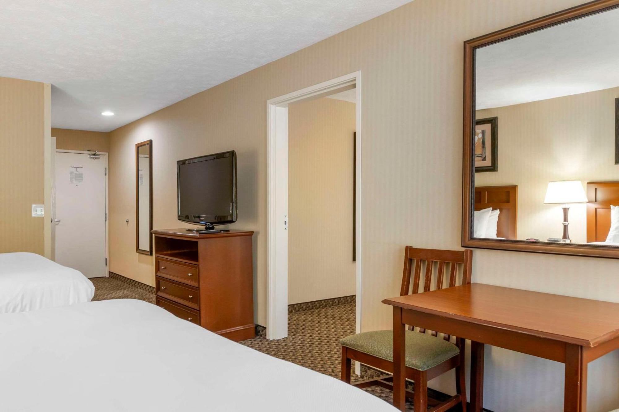 Comfort Inn Траверс-Сіті Екстер'єр фото