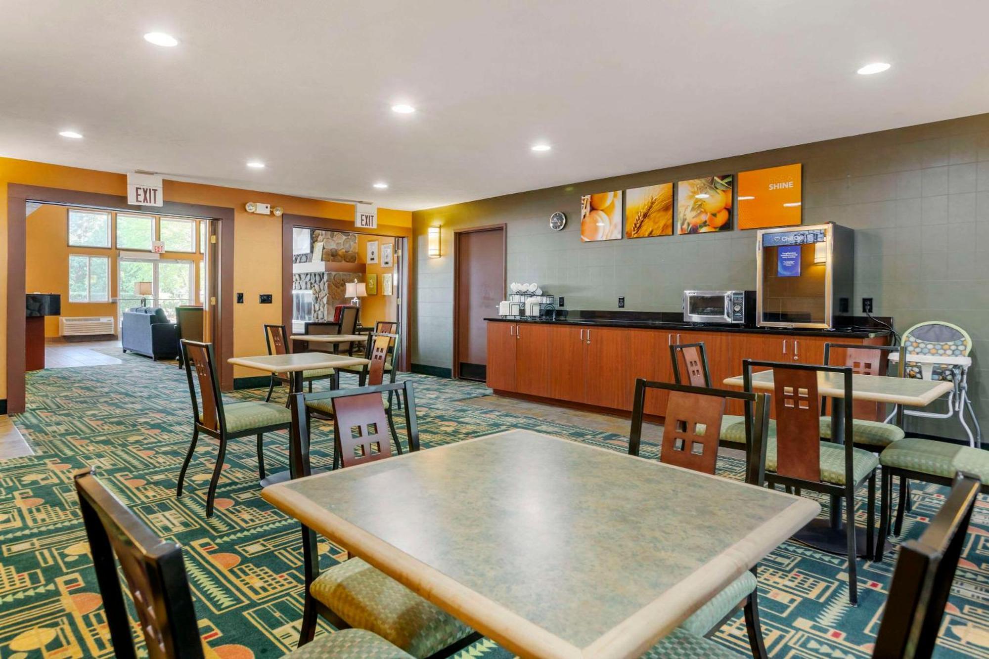Comfort Inn Траверс-Сіті Екстер'єр фото