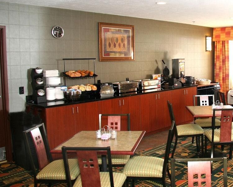 Comfort Inn Траверс-Сіті Екстер'єр фото