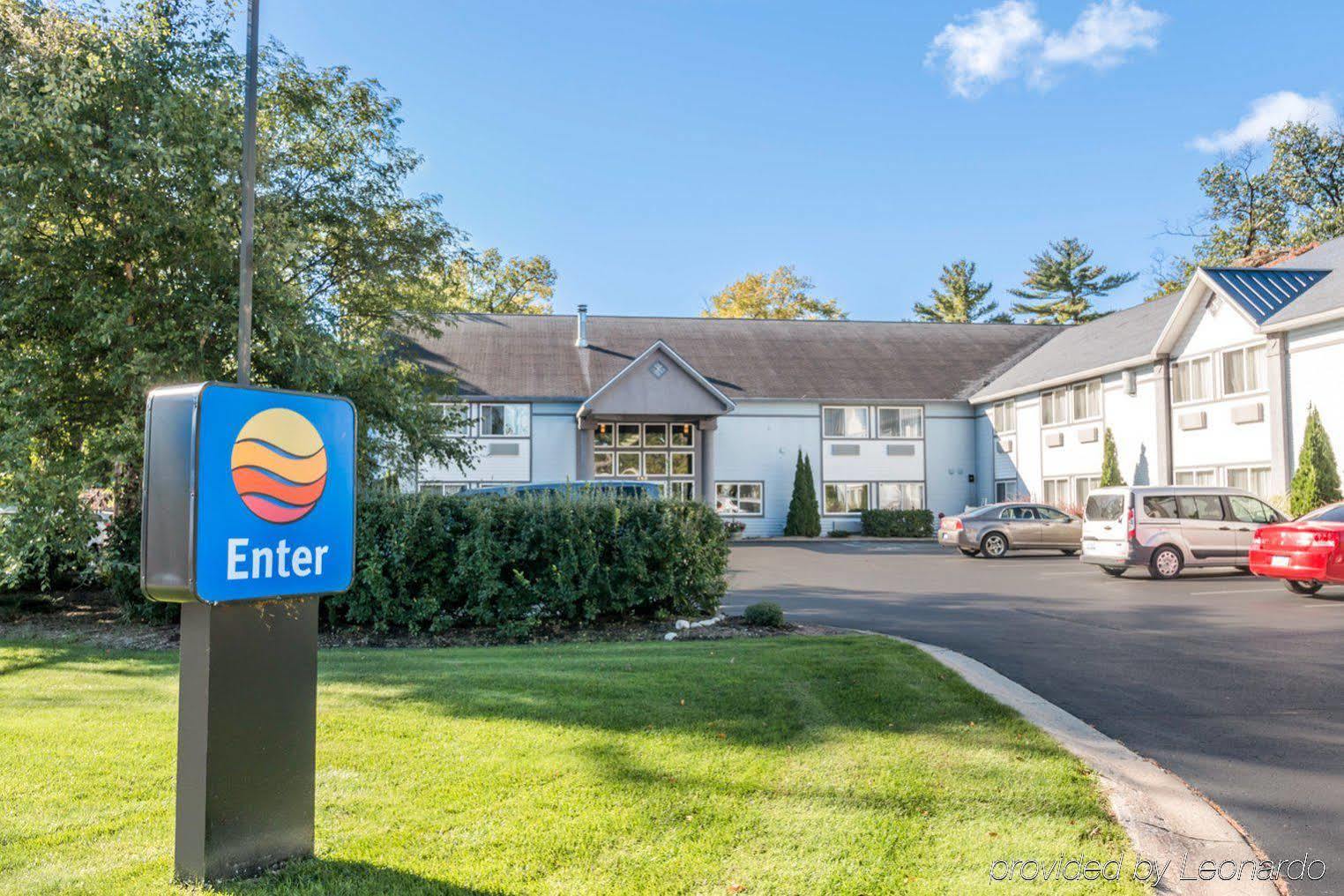 Comfort Inn Траверс-Сіті Екстер'єр фото